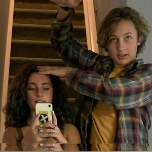 Meet your Posher, Chloe